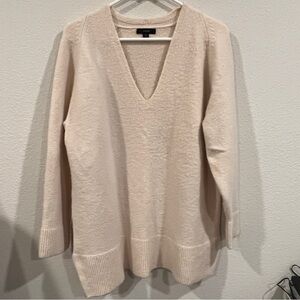 J Crew size medium oversized cream sweater wool alpaca blend v neck